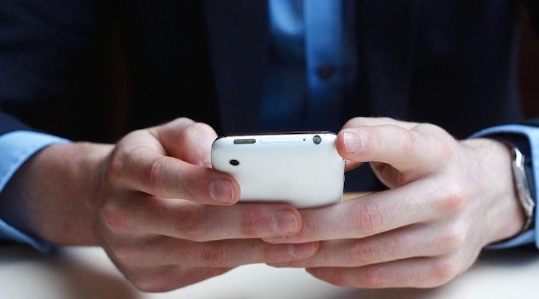 حاملان تلفن همراه در اروپا  قصد مسدود کردن همه تبلیغات اینترنتی را دارند
