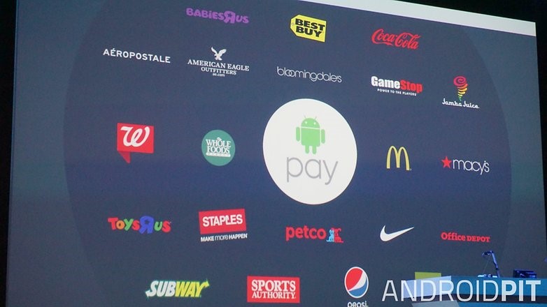 اندروید پِی Android pay سیستم جدید گوگل برای پرداخت با گوشی است که جهت تسریع و سهولت در امور پرداخت طراحی شده است. گوگل در نظر دارد با اندروید پی، سادگی، امنیت و حق انتخاب راارائه دهد تا کاربران بتوانند از کارت های اعتباری خود برای پرداخت در بیش از 700.000 فروشگاه در ایالات متحده استفاده کنند.