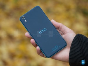 به گفته ی Mo Versi نایب رئیس مدیریت محصول HTC، گوشی HTC Desire EYE از AT&T باید از امروز ۳۰ ژوئن بروزرسانی شود. به خاطر بسپارید که این بروزرسانی اندروید ۵ را برای گوشی ها به ارمغان می آورد و نه اندروید ۵.۱، اما هنوز هم می خواهد تغییرات مختلف و پیشرفت هایی را شامل شود. (زیرا تفاوت های زیادی بین کیت کت و لالی پاپ وجود دارد).