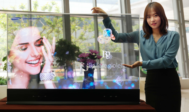 سامسونگ از صفحه نمایش های 55 اینچی OLED شفاف و آینه ای خود رونمایی کرد