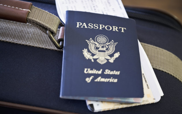 یک مشکل فنی از صدور گذرنامه و ویزا به خارج از آمریکا جلوگیری می کند