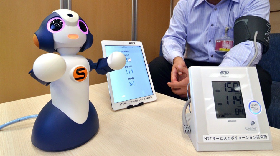 از برخی جهات، به نظر می رسد راه اندازی ربات NTT می تواند پاسخی به ربات Pepper، شرکت Softbank (یک رقیب برای شرکت مخابراتی ژاپنی) که در ماه ژوئن به فروش رفت، باشد.