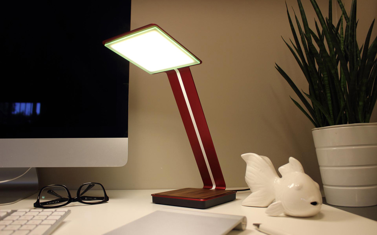 Aerelight A1، چراغ مطالعه ی OLED بسیار نازک ، گوشی شما را شارژ می کند