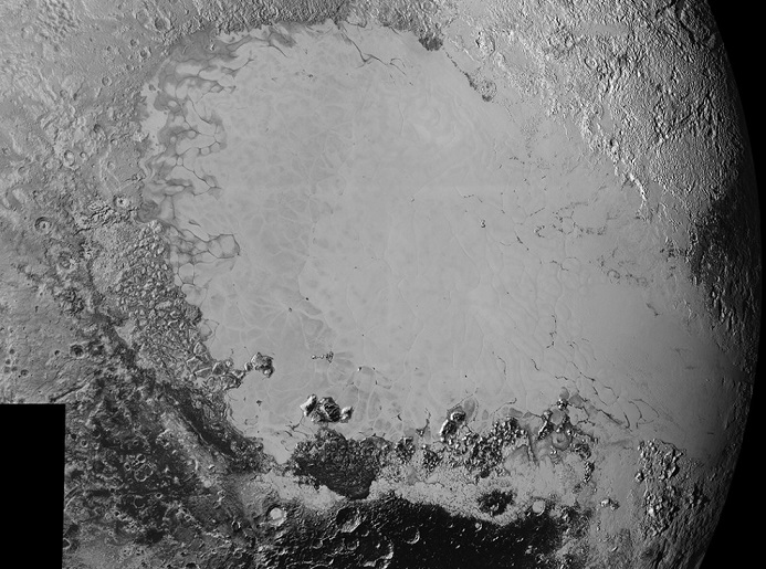 Sputnik Planum، سمت چپِ قلبِ پلوتون، یک منطقه ای به اندازه تکزاس که از یخ های نرم و روشن تشکیل شده است.