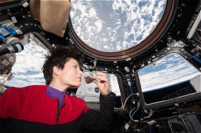 فنجان های چاپ سه بعدی ناسا لذت نوشیدن قهوه را برای فضانوردان مهیا کرد