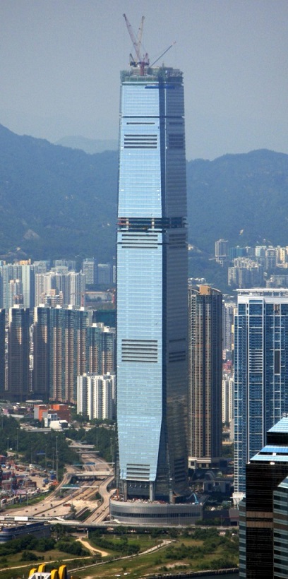 مرکز تجارت بین المللی (International Commerce Centre)، هنگ کنگ - 484 متر