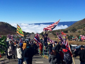 بنا بر اعتراضات مردمی، دادگاه عالی هاوایی اعلام کرد که تلسکوپ 30 متری نباید در قله ی Mauna Kea ساخته شود. تلسکوپ سی متری، می توانست بزرگترین تلسکوپ اپتیکال جهان باشد