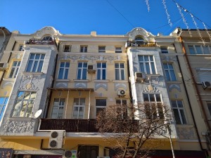 در واقع کنترل دستی این فبلت این امکان را فراهم می کند تا تنظیم تعادل رنگ سفید، فوکوس، ISO و سرعت شاتر را به دلخواه خود تنظیم کنید.