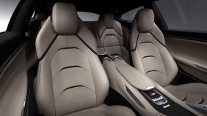 فراری جی تی سی 4 لوسو GTC4Lusso در نمایشگاه ماشین ژنو
