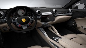 فراری جی تی سی 4 لوسو GTC4Lusso در نمایشگاه ماشین ژنو