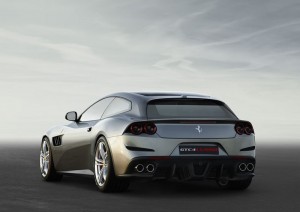 فراری جی تی سی 4 لوسو GTC4Lusso در نمایشگاه ماشین ژنو