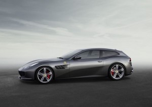 فراری جی تی سی 4 لوسو GTC4Lusso در نمایشگاه ماشین ژنو