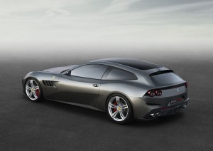 فراری جی تی سی 4 لوسو GTC4Lusso در نمایشگاه ماشین ژنو