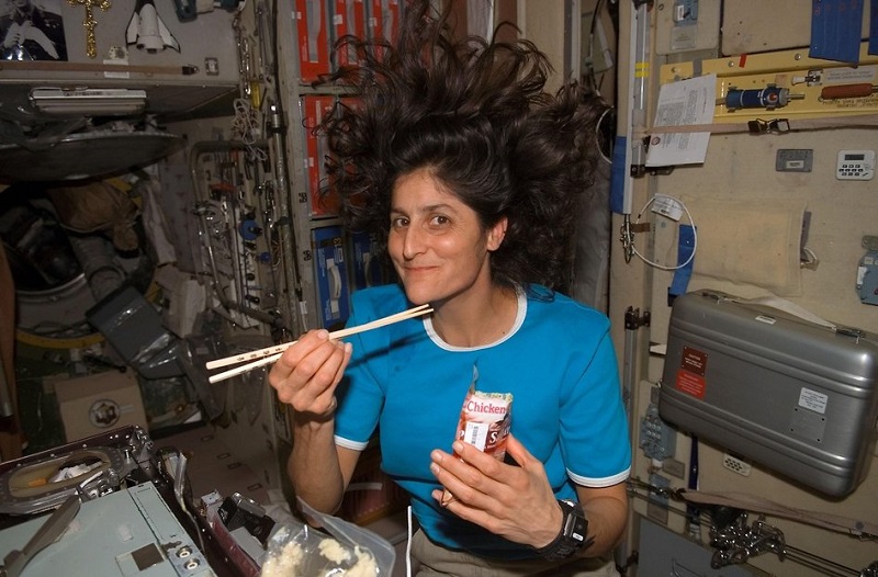  تمایل فضانوردان به خوردن غذاهای تند 