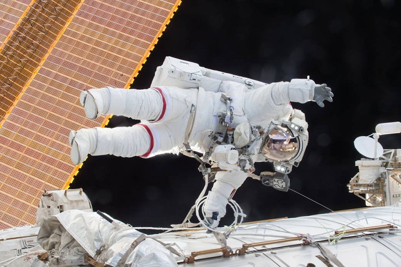 فضانوردان در فضا بیشتر از سایر افراد در معرض تشعشات هستند