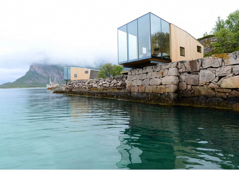 بهترین هتل/مهمان سرا: جزیره ی ریزورت Manshausen؛ هتلی در مجمع الجزایر استیجن در ساحل نروژ شمالی. شرکت Stinessen Arkitekture AS طراحی آن را به عهده داشته است.
