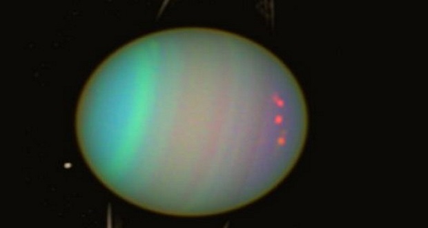 تحقیقات جدید نشان می دهند که سیاره ی اورانوس دارای دو قمر کشف نشده است!
