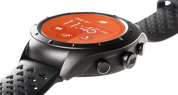 همکاری مشترک New Balance و اینتل برای ساخت ساعت هوشمند RunIQ