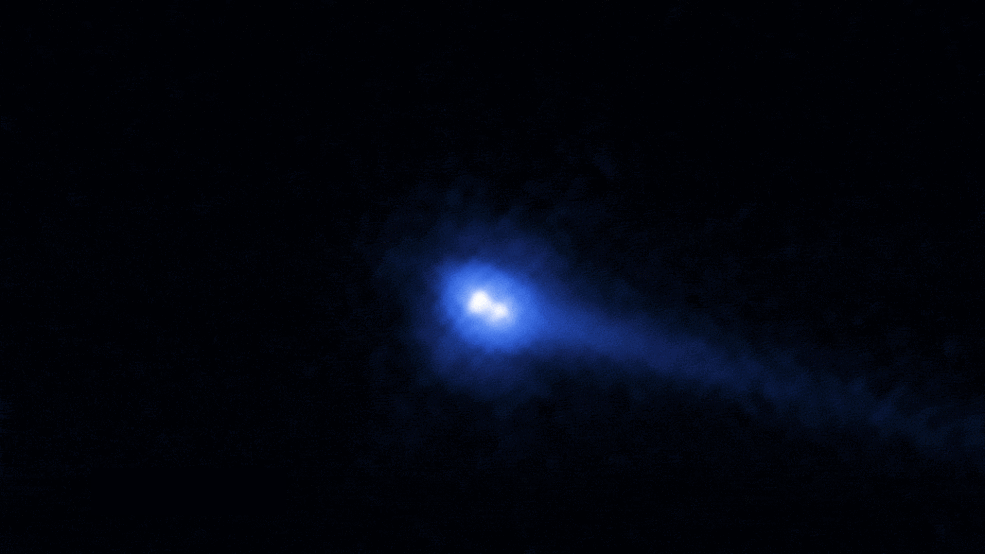 دانشمندان اوایل تصور می کردند که این جرم درخشان، یک ستاره دنباله دار است. اما به تازگی دریافته اند که دو سیارک که به دور یکدیگر می چرخند، این جرم را تشکیل داده اند. این رقص منحصر به فرد فضایی بین دو جرم سنگی که 60 مایل از هم فاصله دارند، اتفاق می افتد. سیارک 300163 نزدیک به 5000 سال قبل شکل گرفته است.