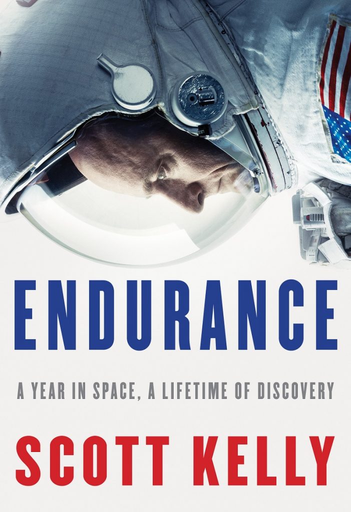 اسکات کلی، فضانورد سابق ناسا، در زندگی‌نامه خود که به تازگی منتشر شده، برخی از تجربیاتش در مورد فضا را برای خوانندگانش شرح داده است. زندگی نامه چهارصد صفحه‌ای اسکات کلی «پایداری: یک سال زندگی در فضا و کشف زندگی (Endurance: A Year in Space, A Lifetime of Discovery)» نام دارد