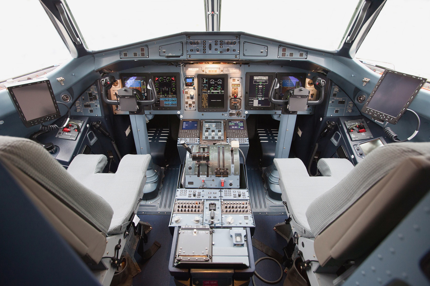 مشخصات فنی هواپیمای ای تی آر 72 (ATR 72)