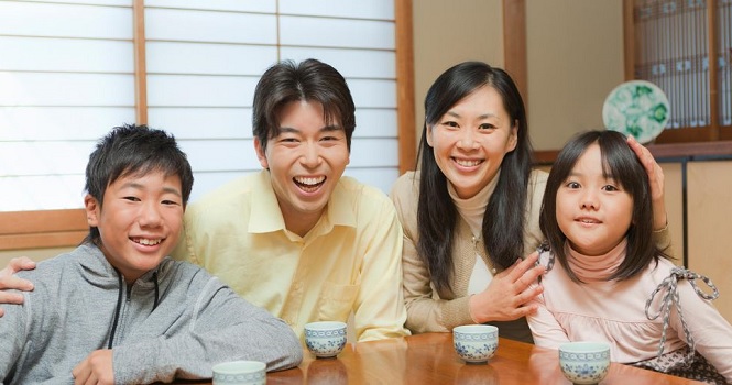 با صنعت اجاره اعضای خانواده در ژاپن آشنا شوید