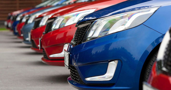 انتشار لیست واردکنندگان خودرو با ارز دولتی ؛ شناسایی تخلف در واردات خودرو