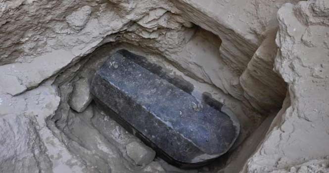 کشف یک تابوت 2 هزار ساله در مصر ؛ مراقب نفرین فراعنه باشید!