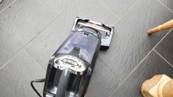 شارک دو کلین پاورد لیفت اِ وی آپرایت NZ801UKT: با تارهای کنده شده مو خداحافظی کنید