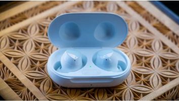 یک هدفون وایرلس قدرتمند: سامسونگ گلکسی بادز پلاس (Samsung Galaxy Buds Plus)