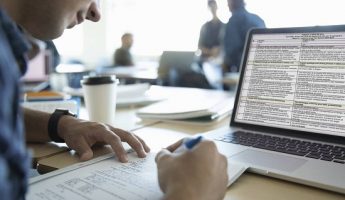 ویراستار یا مترجم
