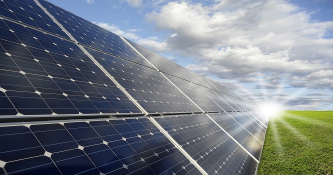 استفاده از صفحه خورشیدی برای مشتریان پرمصرف برق اجباری میشود!