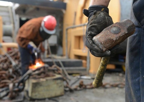 مجلس خواهان افزایش 40 درصدی دستمزد روزانه کارگر 1400