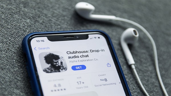 دانلود کلاب هاوس آیفون ؛ چگونه Clubhouse برای iOS دریافت کنیم؟