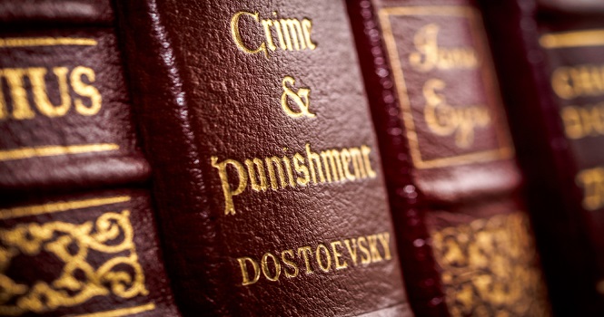 بهترین ترجمه جنایت و مکافات شاهکار داستایوسکی ؛ کدام ترجمه را باید خواند؟