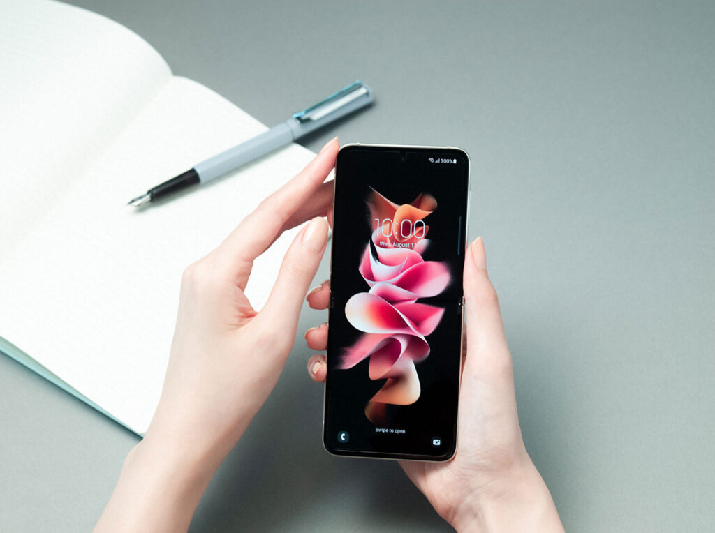 گلکسی زد فلیپ 3 (Galaxy Z Flip 3) ؛ قیمت، مشخصات فنی و نقد و بررسی