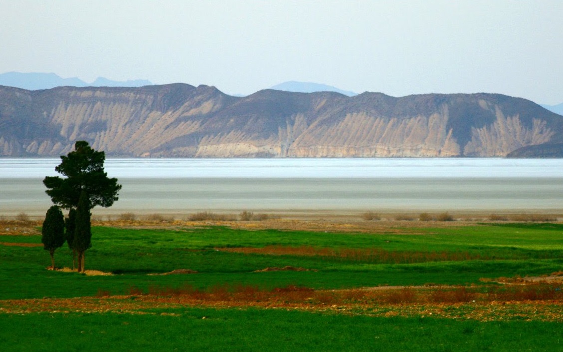 دریاچه طشک و بختگان فارس 