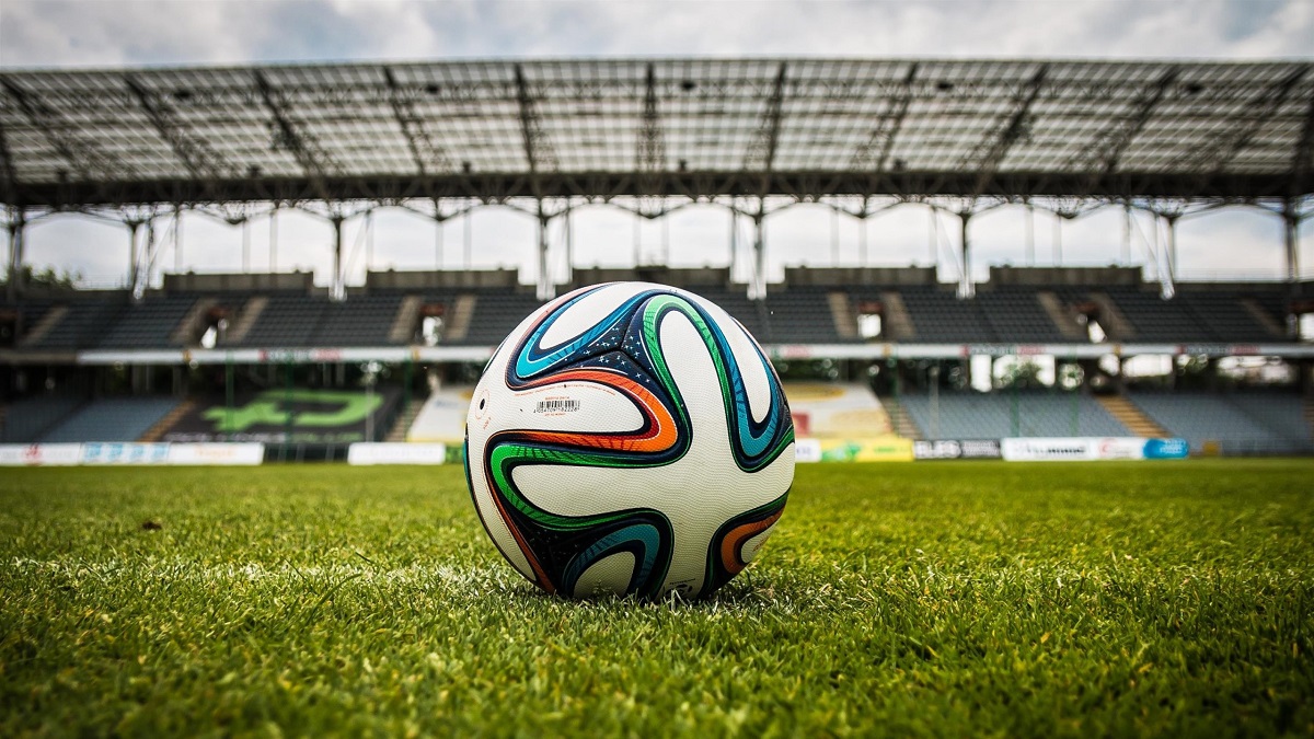 پخش زنده فوتبال داخلی و خارجی ؛ بهترین سایت و اپلیکیشن کدام است؟