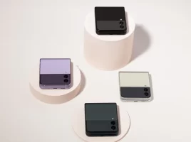 سامسونگ با نمایشگر بیرونی گلکسی Z Flip 4 قدرتهای خود را به رخ میکشد