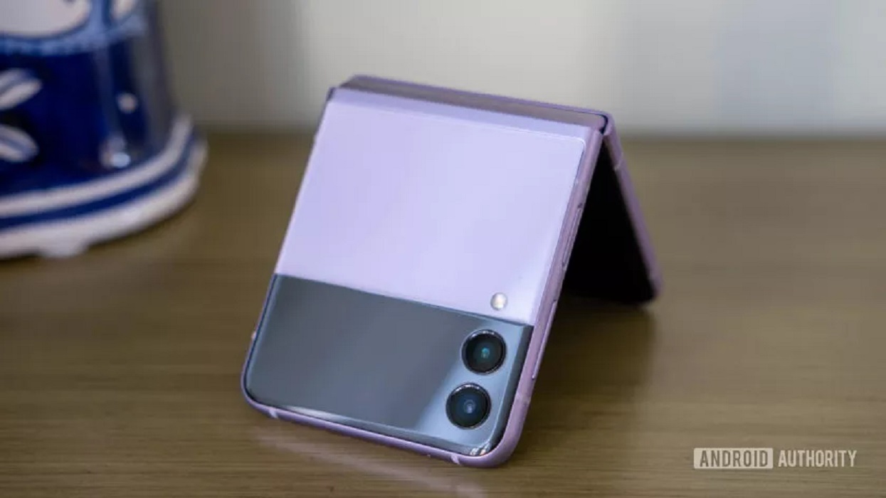 Various colors in the Bespoke Edition of the Galaxy Z Flip 4