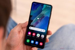 مقایسه S21 FE با K50 Pro از نظر صفحه نمایش