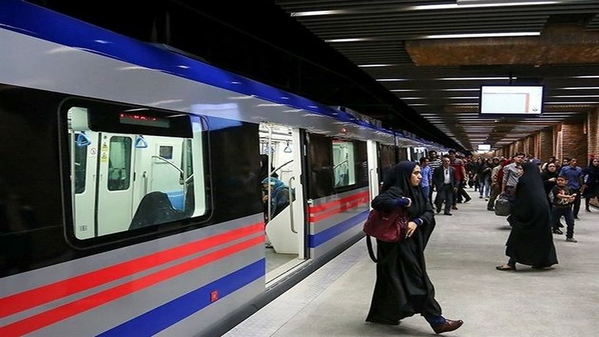 ماجرای انفجار بمب در ایستگاه متروی شهید بهشتی چیست؟
