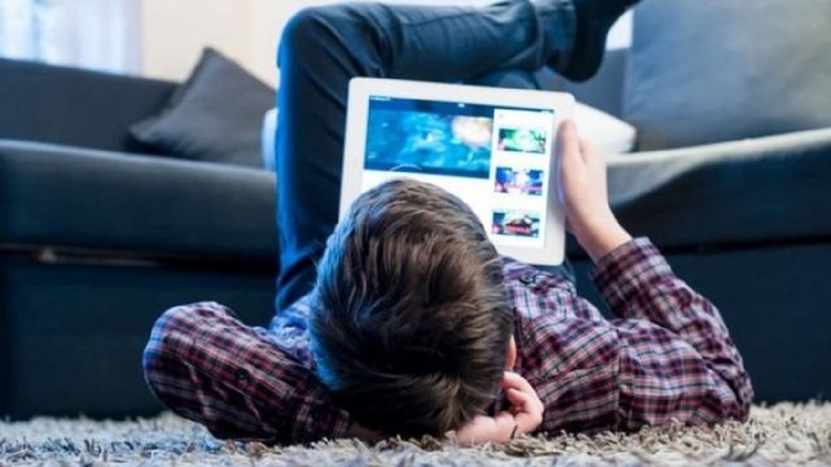 اینترنت امن کودکان چیست و چگونه دسترسی کودکان به فضای مجازی را کنترل می‌کند؟
