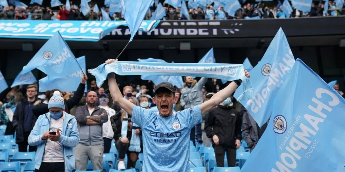 Manchester City's smart scarf analyzes the emotional state of the audience