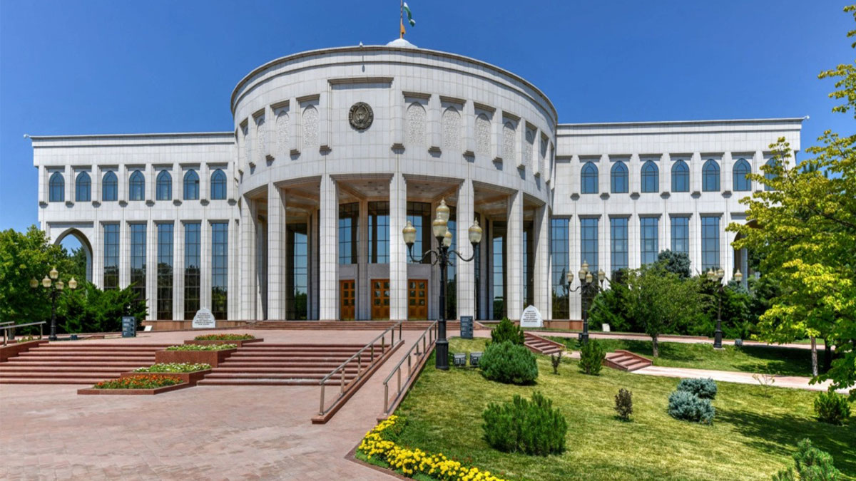 مسدود شدن صرافی ها در ازبکستان : تحریم صرافی‌های خارجی توسط دولت!