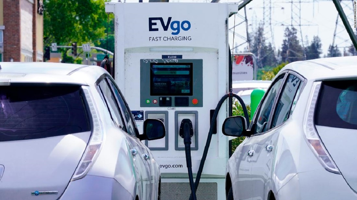 طرح دولت بایدن برای توسعه زیرساخت خودروهای برقی در آمریکا ؛ بعد از تراشه نوبت به EVها رسید!