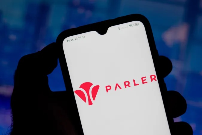 The return of Parlor to the Google Play Store at the same time as the removal of Trump's social network!