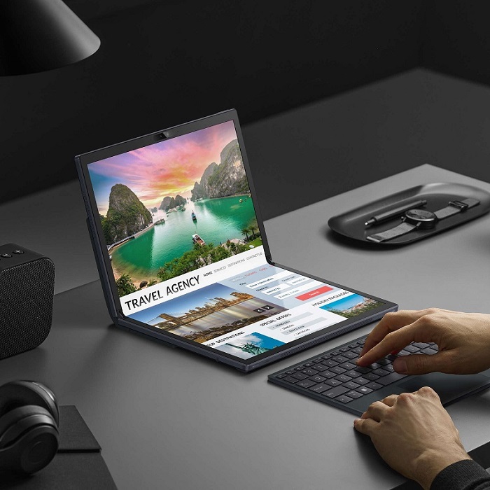 لپ تاپ ایسوس ZenBook 17 Fold OLED رسما رونمایی شد