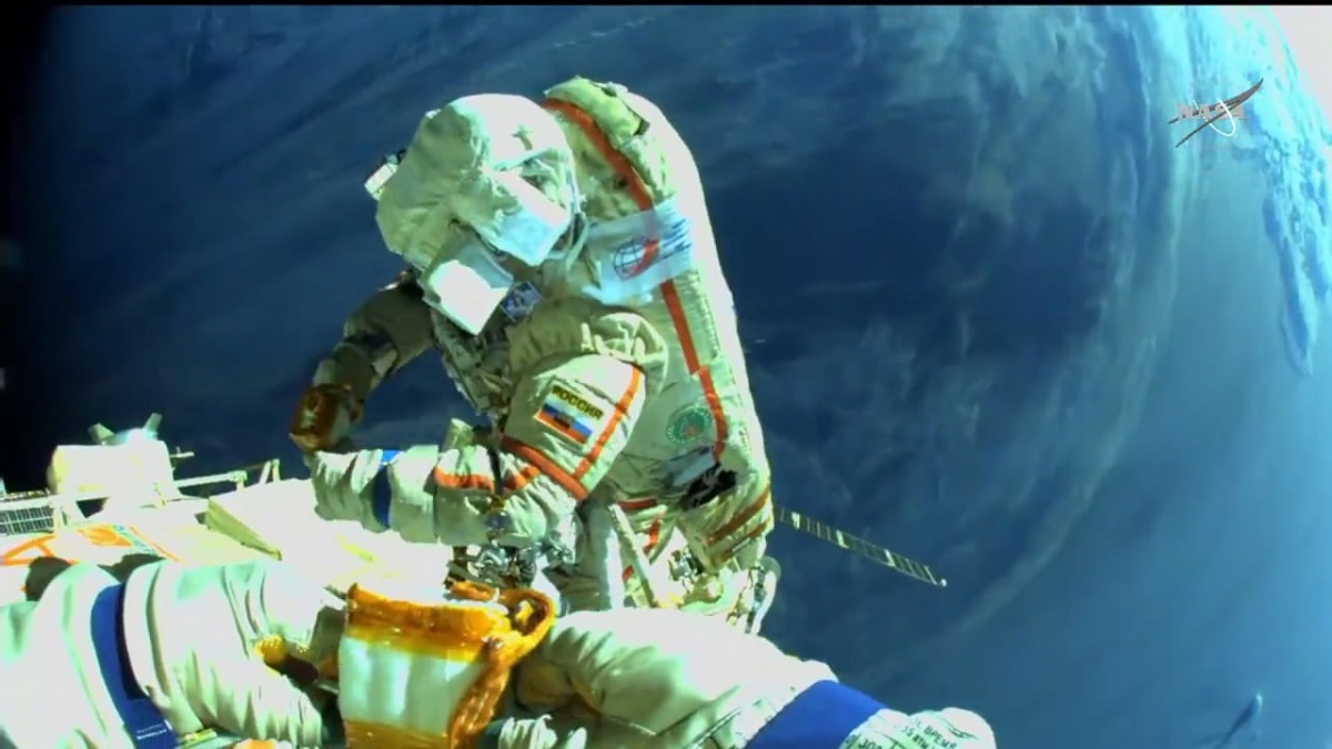 تماشا کنید: راهپیمایی فضایی فضانوردان روس در ماموریت 7 ساعته ناسا!