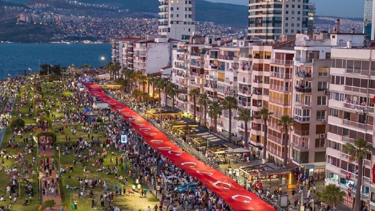 رکوردشکنی کنسرت تارکان در ترکیه ؛ پرتماشاگرترین کنسرت جهان؟ [+فیلم]
